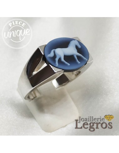 Bague Homme Camée bleu Onyx cheval en or blanc 18 carats Découvrez la collection