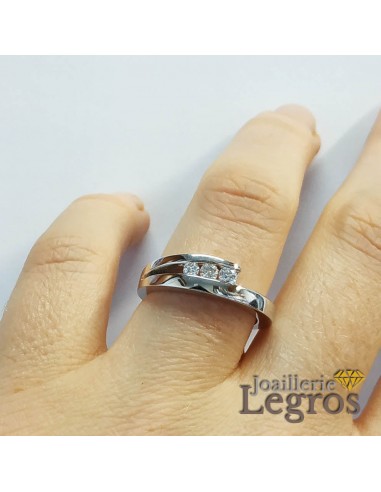 Bague or blanc 18 carats 3 diamants 'Trilogie" vous aussi creer 