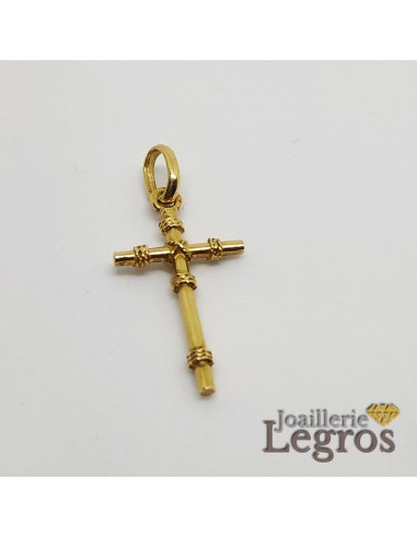 Pendentif croix et liens or jaune 18 carats shop