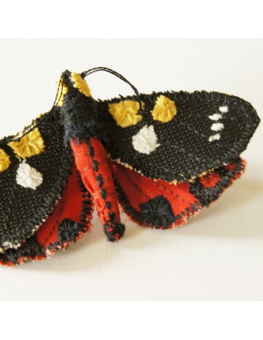 Scarlet Tiger Moth brooch fiber art entomology jewelry Faites des économies